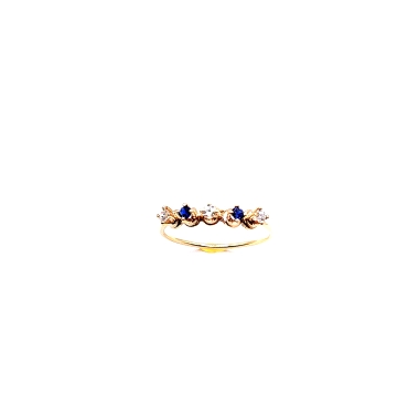 Anillo finito de oro 18kts, diseño corona con cinco piedras montadas en garritas. 1.00grs.
