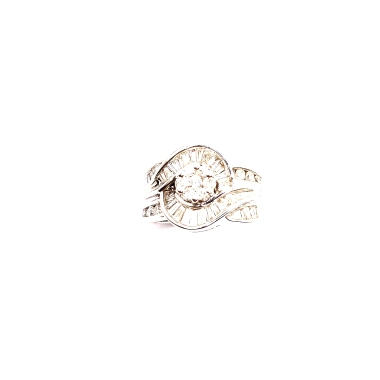 Espectacular anillo gamour en oro blanco 18kts y diamantes. Anillo de diamantes 1,45cts total. Anillo de diseño con diamantes ba