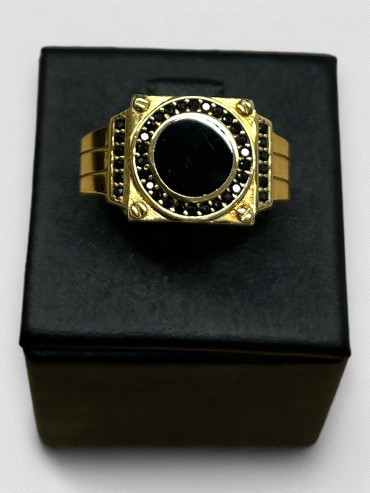 Anillo Oro 18K tipo Sello Negro. Peso 8.4g. 8.40grs.