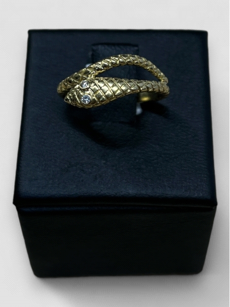 Anillo Serpiente oro 18K. Peso 3.4g 3.40grs.