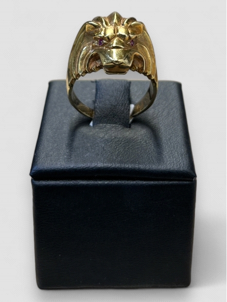 Anillo hombre Oro 18K diseño león. Peso 11.4g 11.40grs.