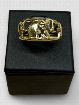 Anillo Oro 18K con Elefante. Peso 2g.