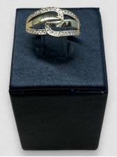 Anillo mujer Oro 18K con circonitas. Peso 2.9g